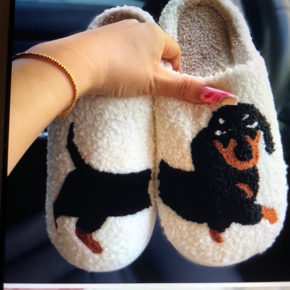 🆕 size fits 9.5-10 Dachshund slippers rubber nonslip bottoms New in unopened bag